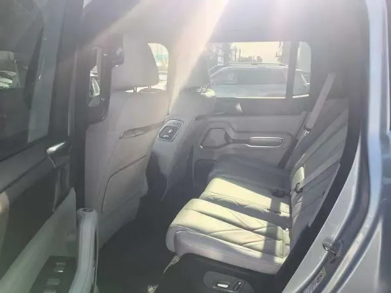 2025 FangChengBao Bao 8 2.0T 245HP L4 E-CVT PHEV 36.8KWH,autocango,china used car exporter,china ev exporter,chinese used car exporter,chinese used ev exporter