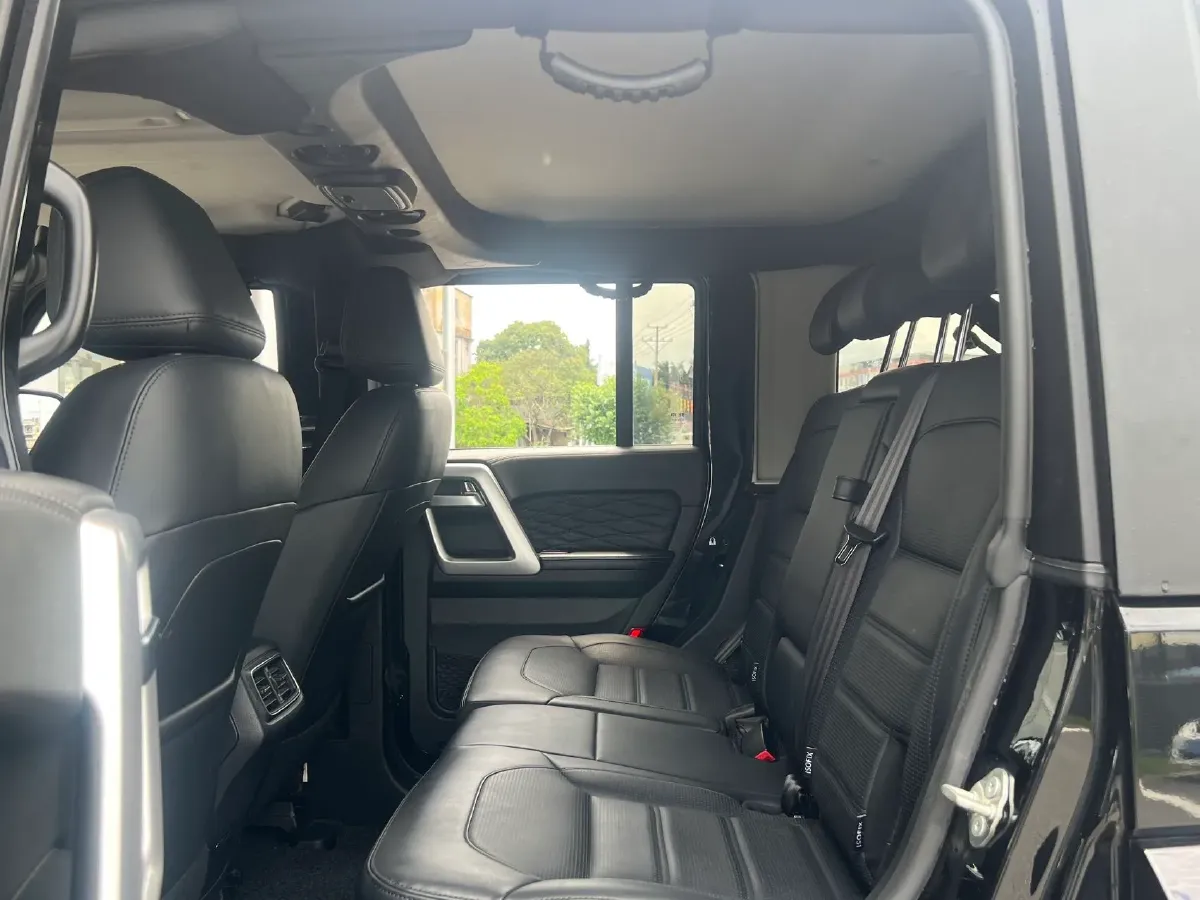 2024 Beijing BJ40 2.0T 224HP L4 8AT,autocango,china used car exporter,china ev exporter,chinese used car exporter,chinese used ev exporter