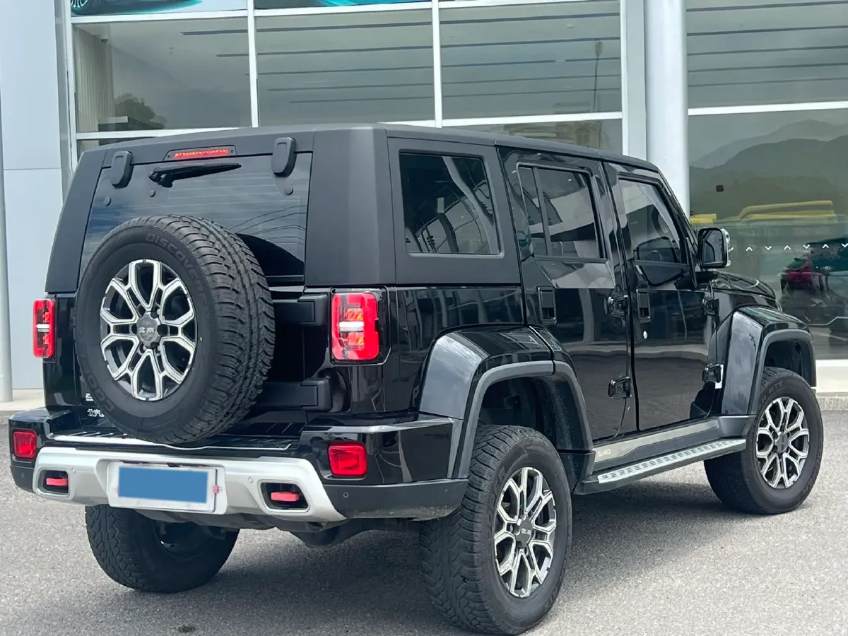 2024 Beijing BJ40 2.0T 224HP L4 8AT,autocango,china used car exporter,china ev exporter,chinese used car exporter,chinese used ev exporter