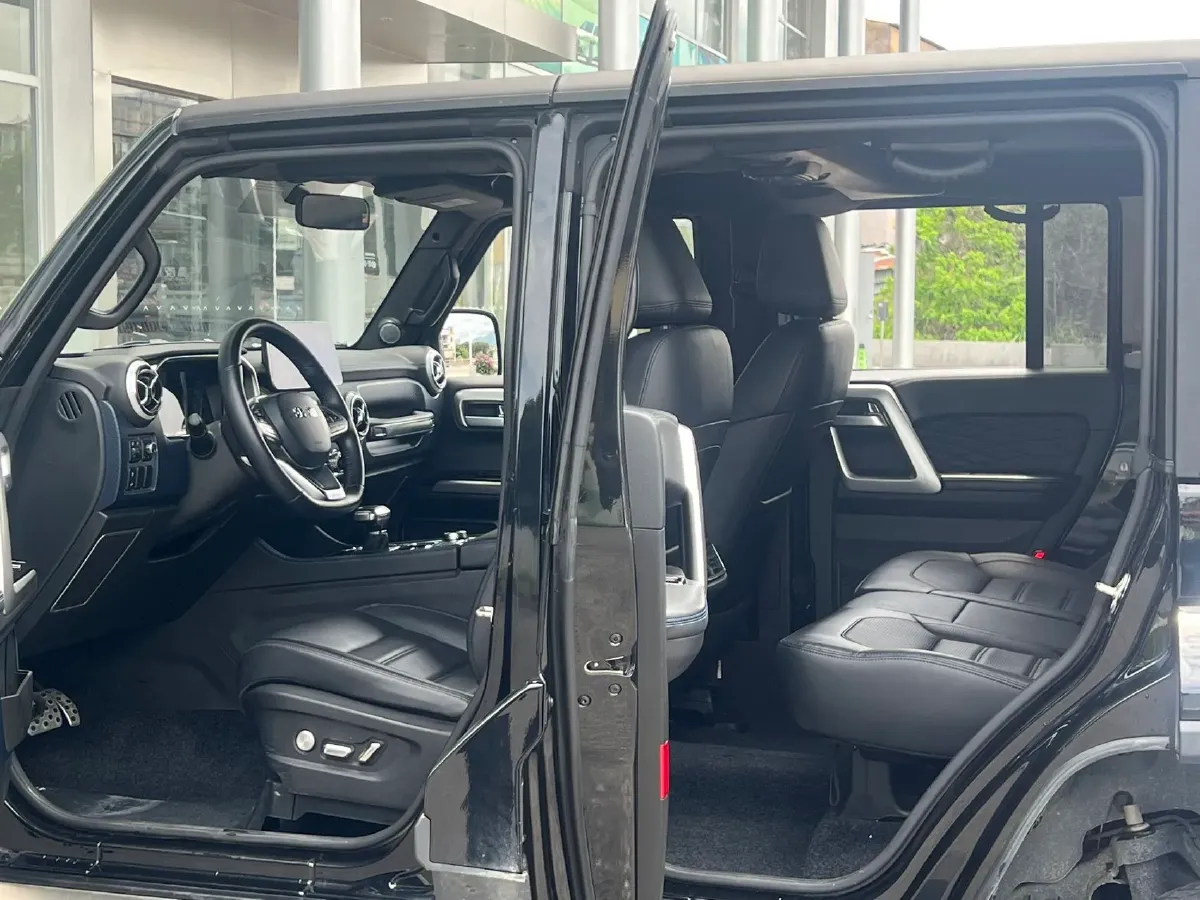 2024 Beijing BJ40 2.0T 224HP L4 8AT,autocango,china used car exporter,china ev exporter,chinese used car exporter,chinese used ev exporter
