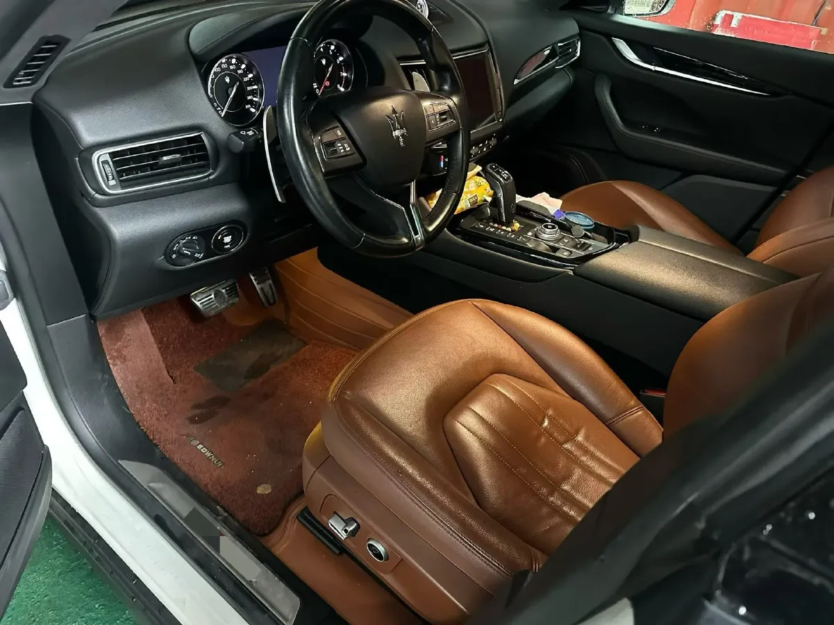 2022 Maserati Levante 2.0T 330HP L4 8AT,autocango,china used car exporter,china ev exporter,chinese used car exporter,chinese used ev exporter