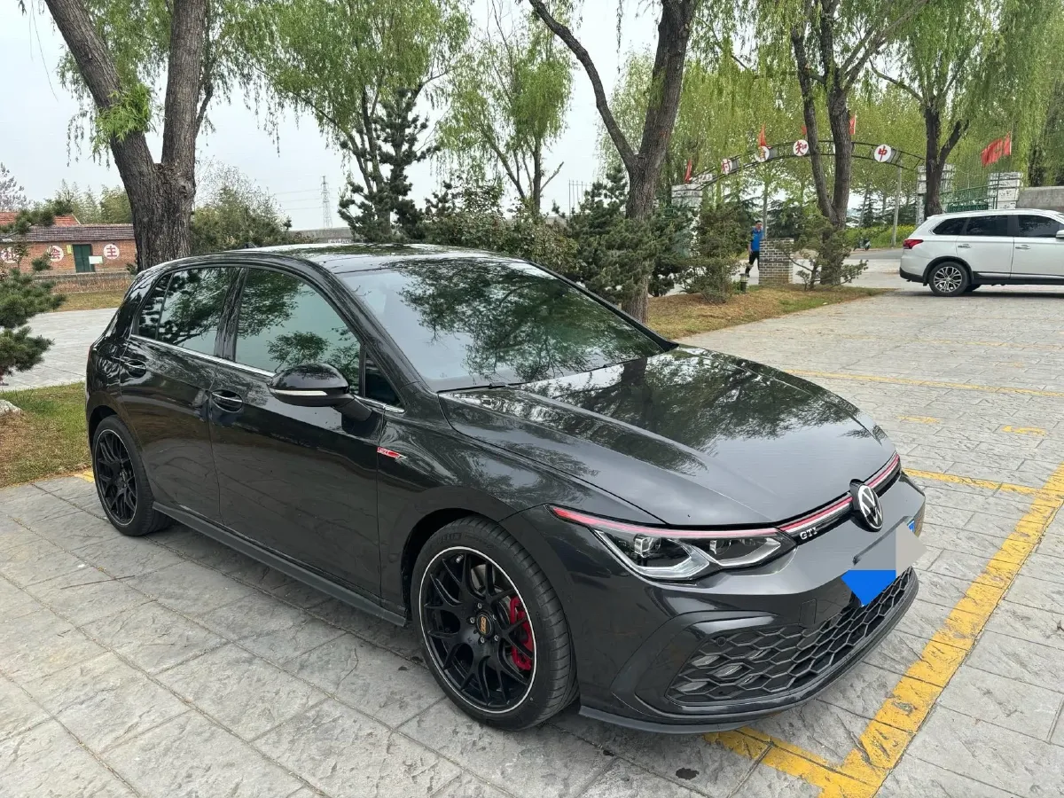 2023 Volkswagen GolfGTI 2.0T 220HP L4 7DCT,autocango,china used car exporter,china ev exporter,chinese used car exporter,chinese used ev exporter