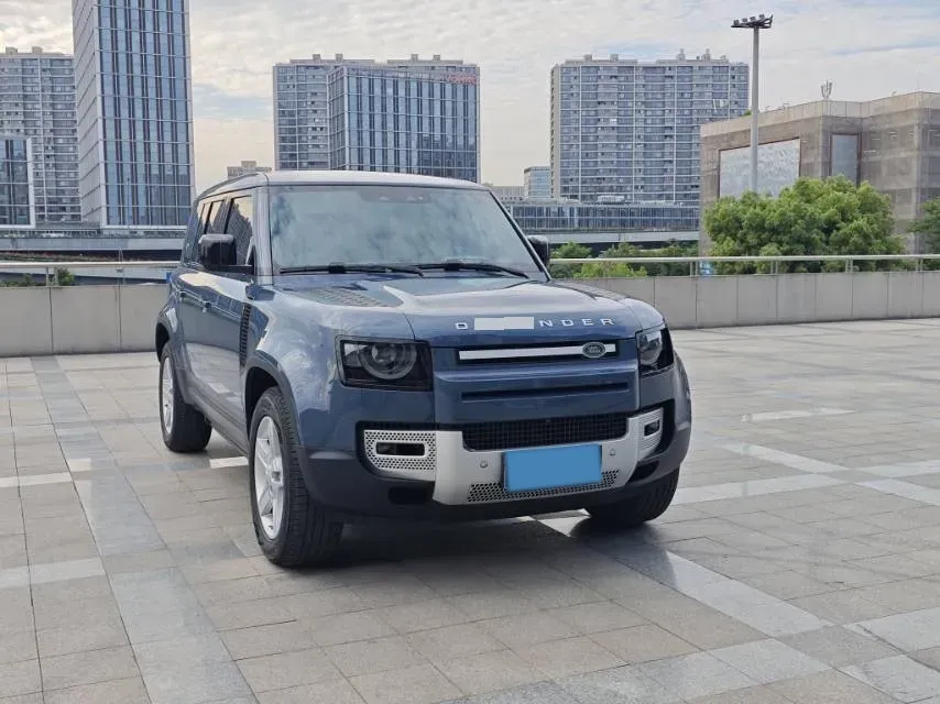 2020 Land Rover Defender 3.0T 400HP L6 8AT,autocango,china used car exporter,china ev exporter,chinese used car exporter,chinese used ev exporter