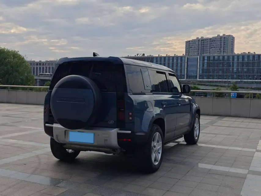 2020 Land Rover Defender 3.0T 400HP L6 8AT,autocango,china used car exporter,china ev exporter,chinese used car exporter,chinese used ev exporter