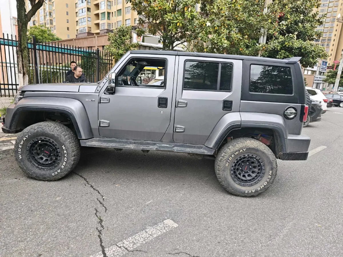 2021 Beijing BJ40 2.0T 224HP L4 8AT,autocango,china used car exporter,china ev exporter,chinese used car exporter,chinese used ev exporter