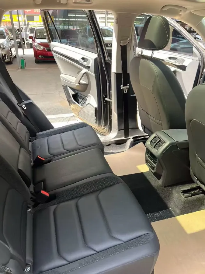 2020 Volkswagen Tayron 2.0T 186HP L4 7DCT,autocango,china used car exporter,china ev exporter,chinese used car exporter,chinese used ev exporter