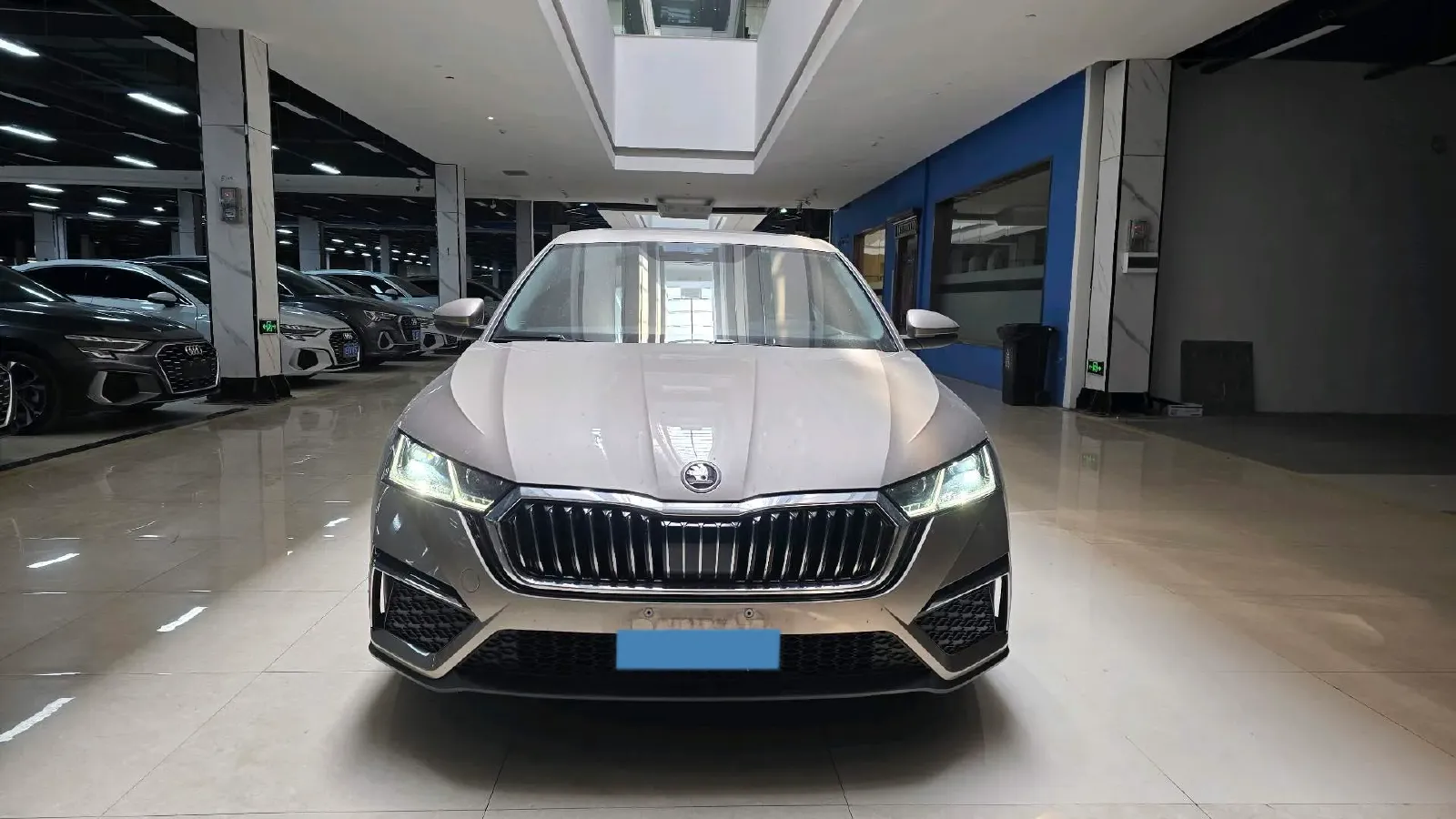 2022 Skoda Octavia 1.4T 150HP L4 7DCT,autocango,china used car exporter,china ev exporter,chinese used car exporter,chinese used ev exporter