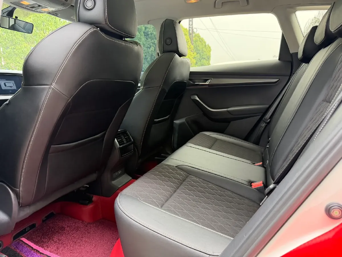 2022 Skoda Karoq 1.4T 150HP L4 7DCT,autocango,china used car exporter,china ev exporter,chinese used car exporter,chinese used ev exporter