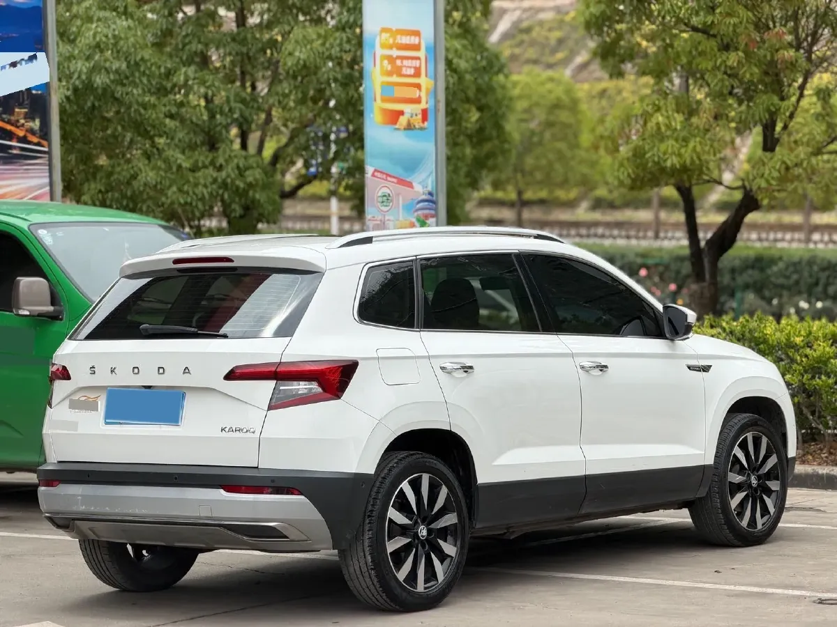 2022 Skoda Karoq 1.4T 150HP L4 7DCT,autocango,china used car exporter,china ev exporter,chinese used car exporter,chinese used ev exporter