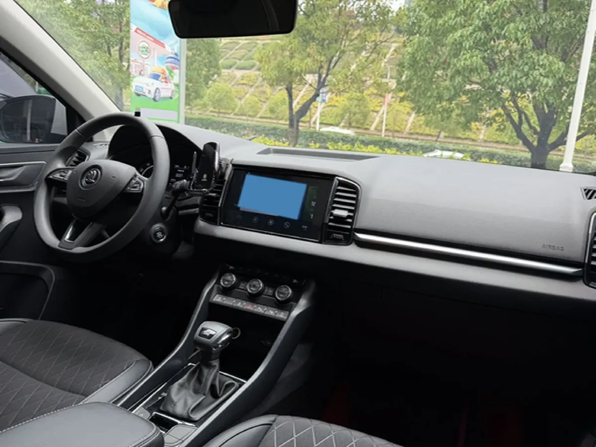 2022 Skoda Karoq 1.4T 150HP L4 7DCT,autocango,china used car exporter,china ev exporter,chinese used car exporter,chinese used ev exporter