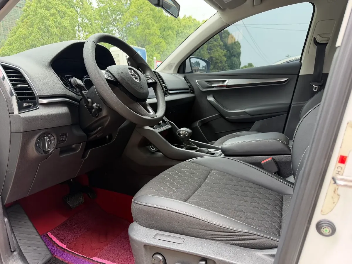 2022 Skoda Karoq 1.4T 150HP L4 7DCT,autocango,china used car exporter,china ev exporter,chinese used car exporter,chinese used ev exporter