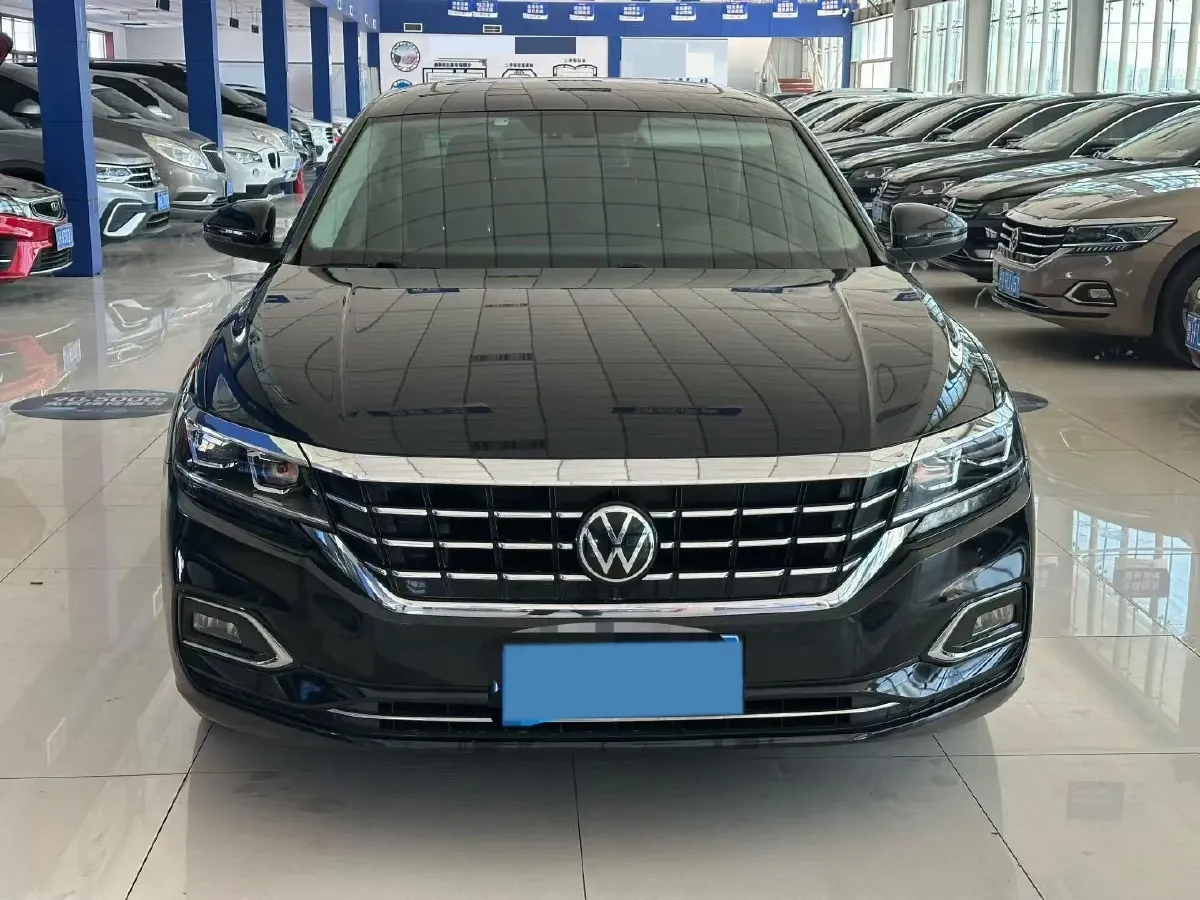 2020 Volkswagen Passat 2.0T 186HP L4 7DCT,autocango,china used car exporter,china ev exporter,chinese used car exporter,chinese used ev exporter