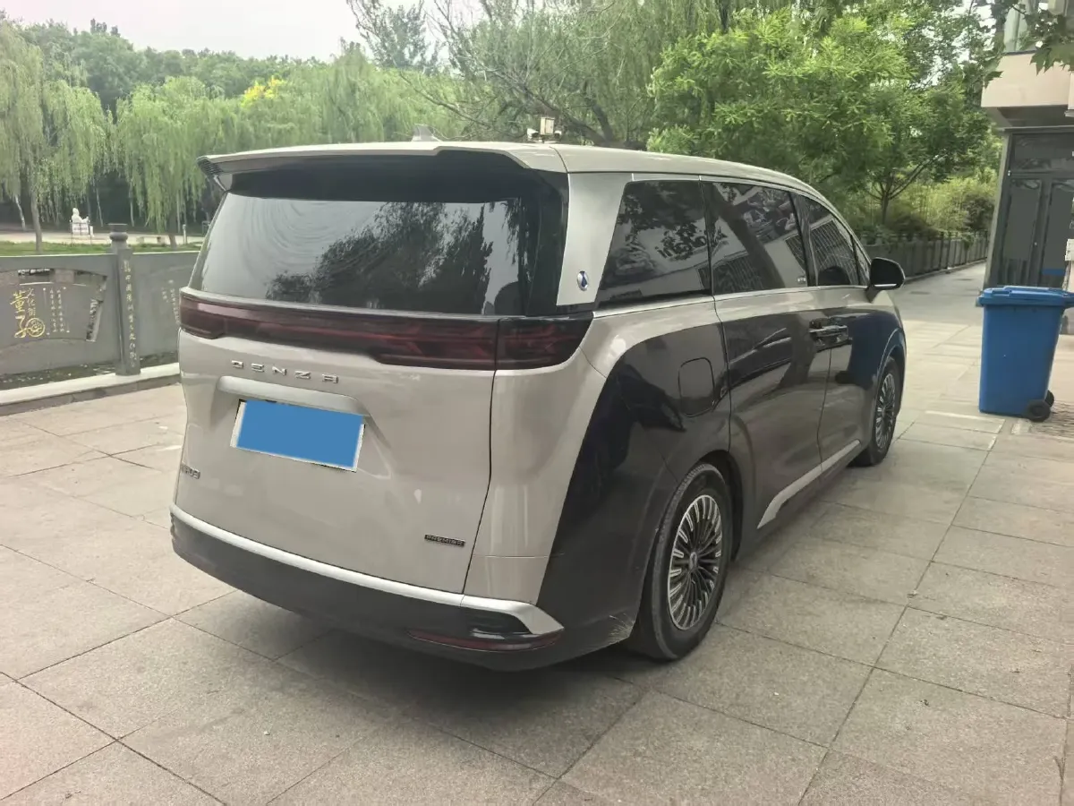 2023 Denza D9 1.5T 139HP L4 E-CVT PHEV 40KWH,autocango,china used car exporter,china ev exporter,chinese used car exporter,chinese used ev exporter