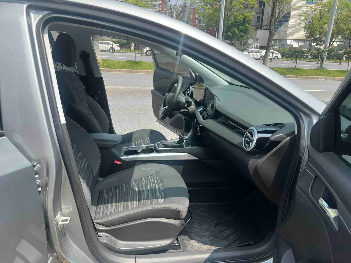 2023 Chevrolet Monza 1.5L 113HP L4 6DCT,autocango,china used car exporter,china ev exporter,chinese used car exporter,chinese used ev exporter
