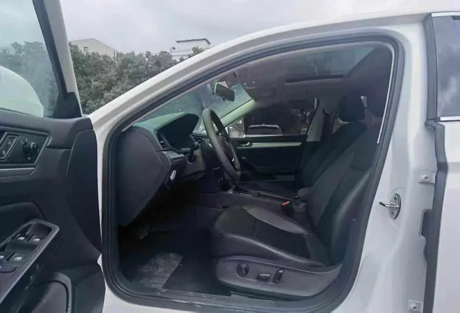 2019 Volkswagen T-Cross 1.4T 150HP L4 7DCT,autocango,china used car exporter,china ev exporter,chinese used car exporter,chinese used ev exporter