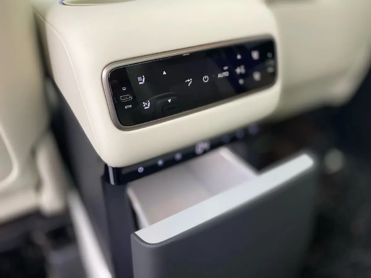 2025 Li MEGA BEV,autocango,china used car exporter,china ev exporter,chinese used car exporter,chinese used ev exporter