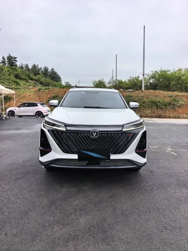 2022 ChangAn CS75 Plus 1.5T 188HP L4 8AT,autocango,china used car exporter,china ev exporter,chinese used car exporter,chinese used ev exporter
