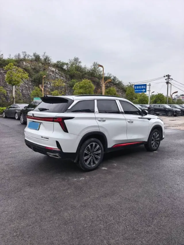 2022 ChangAn CS75 Plus 1.5T 188HP L4 8AT,autocango,china used car exporter,china ev exporter,chinese used car exporter,chinese used ev exporter