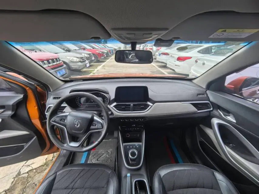 2017 BaoJun 310W 1.5L 105HP L4 6MT,autocango,china used car exporter,china ev exporter,chinese used car exporter,chinese used ev exporter