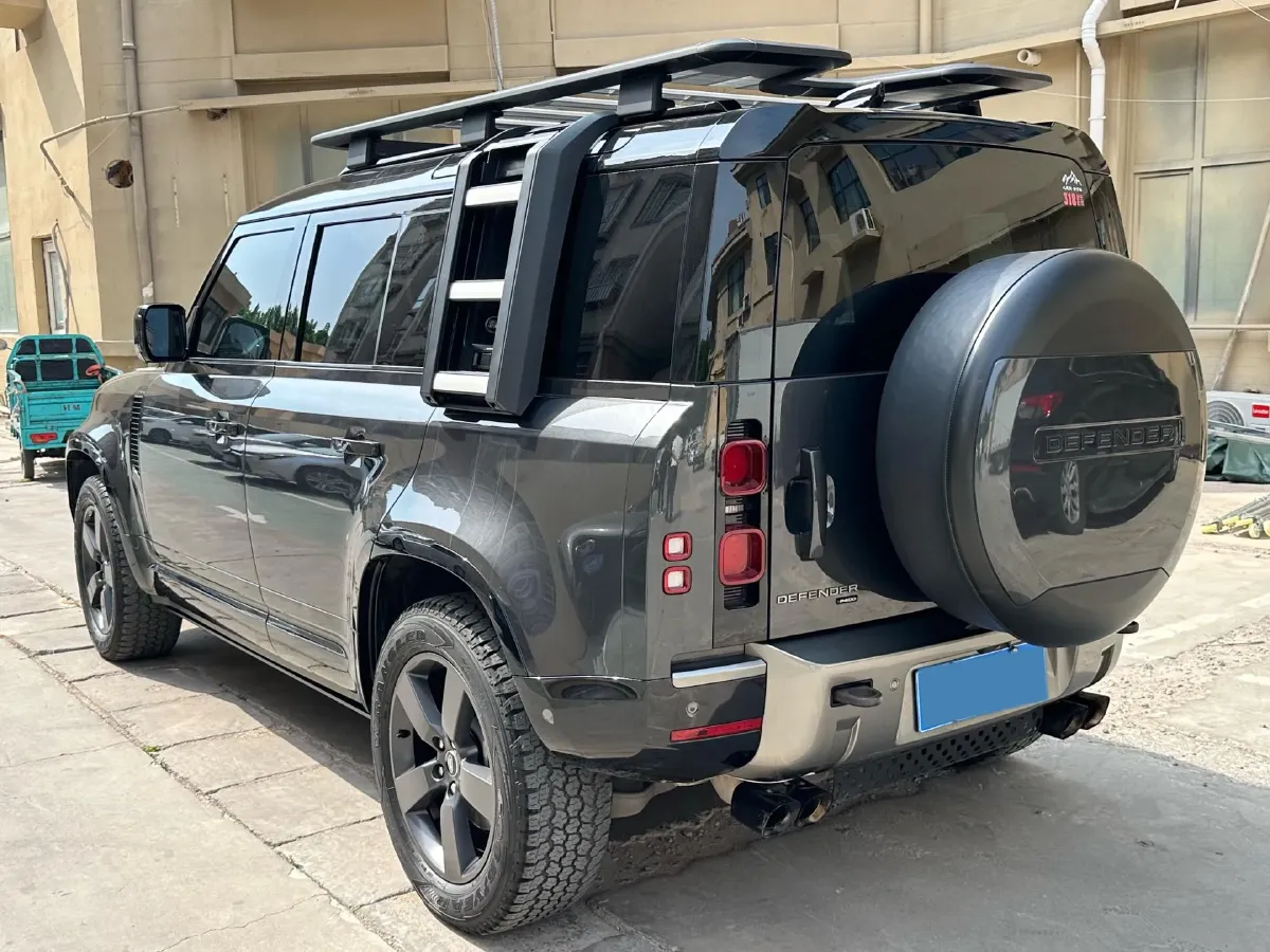 2022 Land Rover Defender 3.0T 400HP L6 8AT,autocango,china used car exporter,china ev exporter,chinese used car exporter,chinese used ev exporter