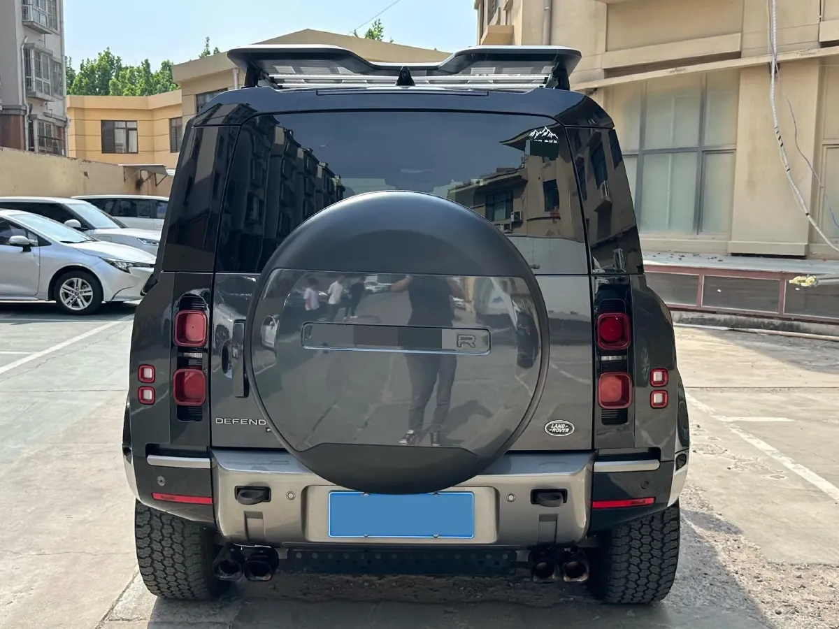 2022 Land Rover Defender 3.0T 400HP L6 8AT,autocango,china used car exporter,china ev exporter,chinese used car exporter,chinese used ev exporter