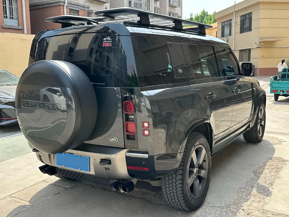 2022 Land Rover Defender 3.0T 400HP L6 8AT,autocango,china used car exporter,china ev exporter,chinese used car exporter,chinese used ev exporter