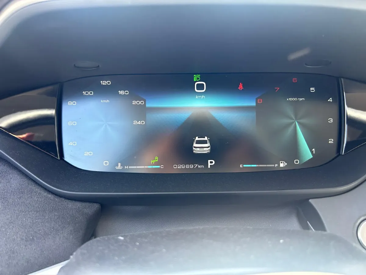2021 DongFeng Aeolus YiXuan MAX 1.5T 190HP L4 7DCT,autocango,china used car exporter,china ev exporter,chinese used car exporter,chinese used ev exporter