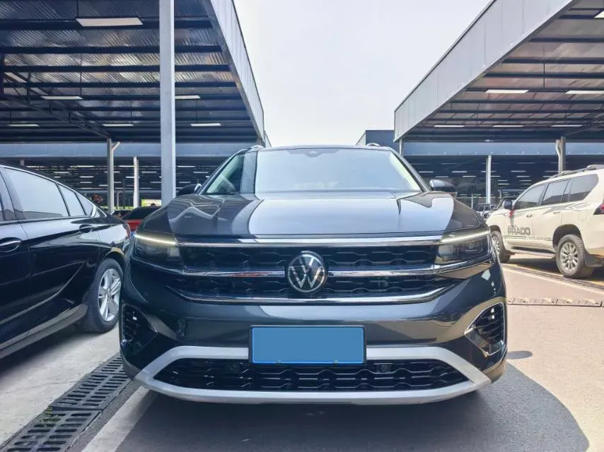 2021 Volkswagen Talagon 2.0T 220HP L4 7DCT,autocango,china used car exporter,china ev exporter,chinese used car exporter,chinese used ev exporter