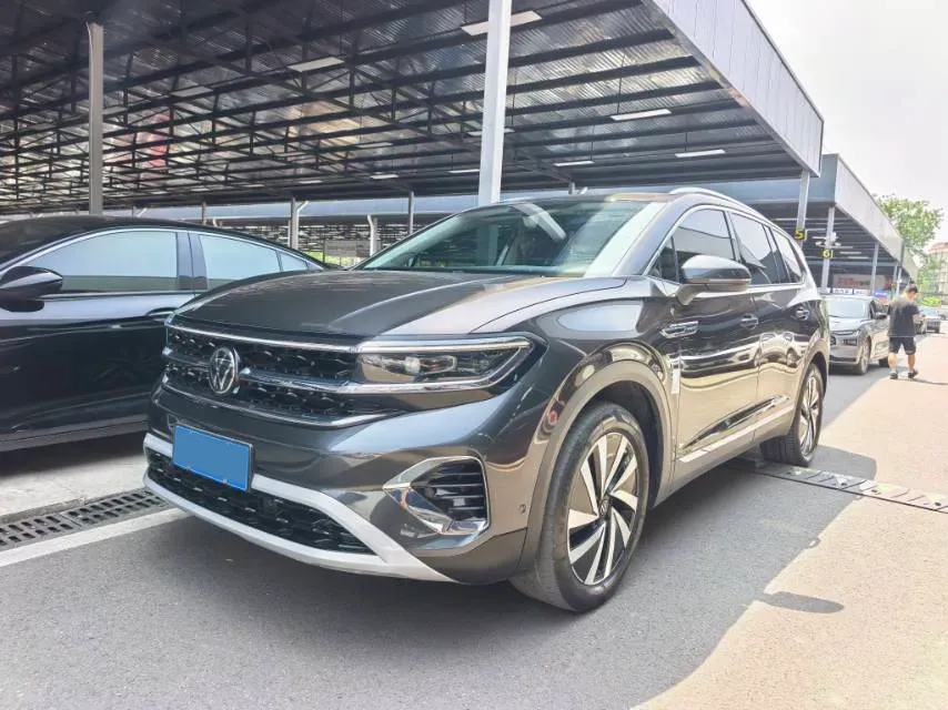 2021 Volkswagen Talagon 2.0T 220HP L4 7DCT,autocango,china used car exporter,china ev exporter,chinese used car exporter,chinese used ev exporter