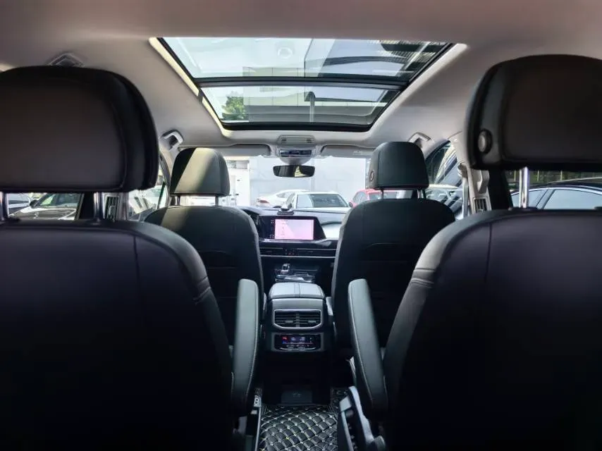 2021 Volkswagen Talagon 2.0T 220HP L4 7DCT,autocango,china used car exporter,china ev exporter,chinese used car exporter,chinese used ev exporter