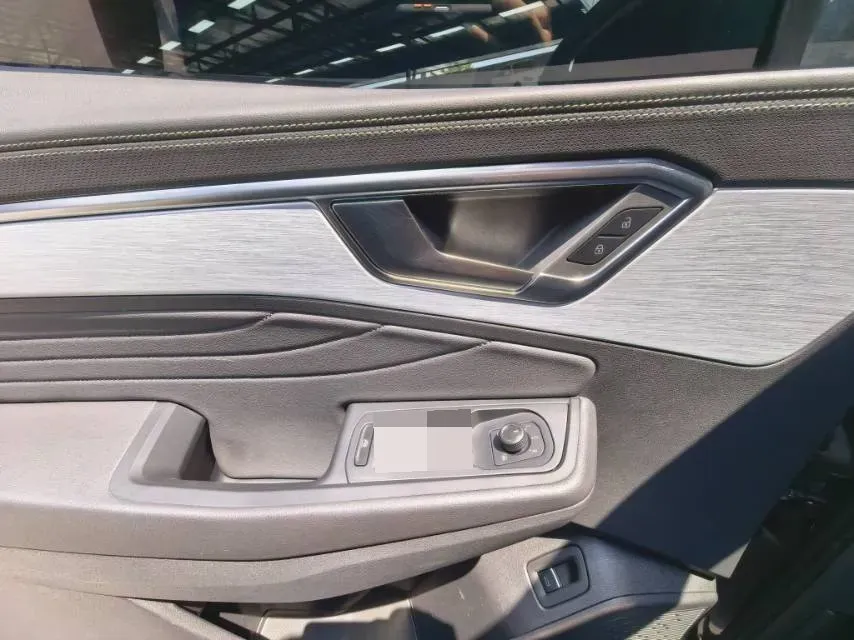 2021 Volkswagen Talagon 2.0T 220HP L4 7DCT,autocango,china used car exporter,china ev exporter,chinese used car exporter,chinese used ev exporter