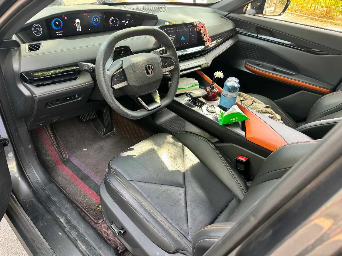 2022 ChangAn UNI-V 1.5T 188HP L4 7DCT,autocango,china used car exporter,china ev exporter,chinese used car exporter,chinese used ev exporter