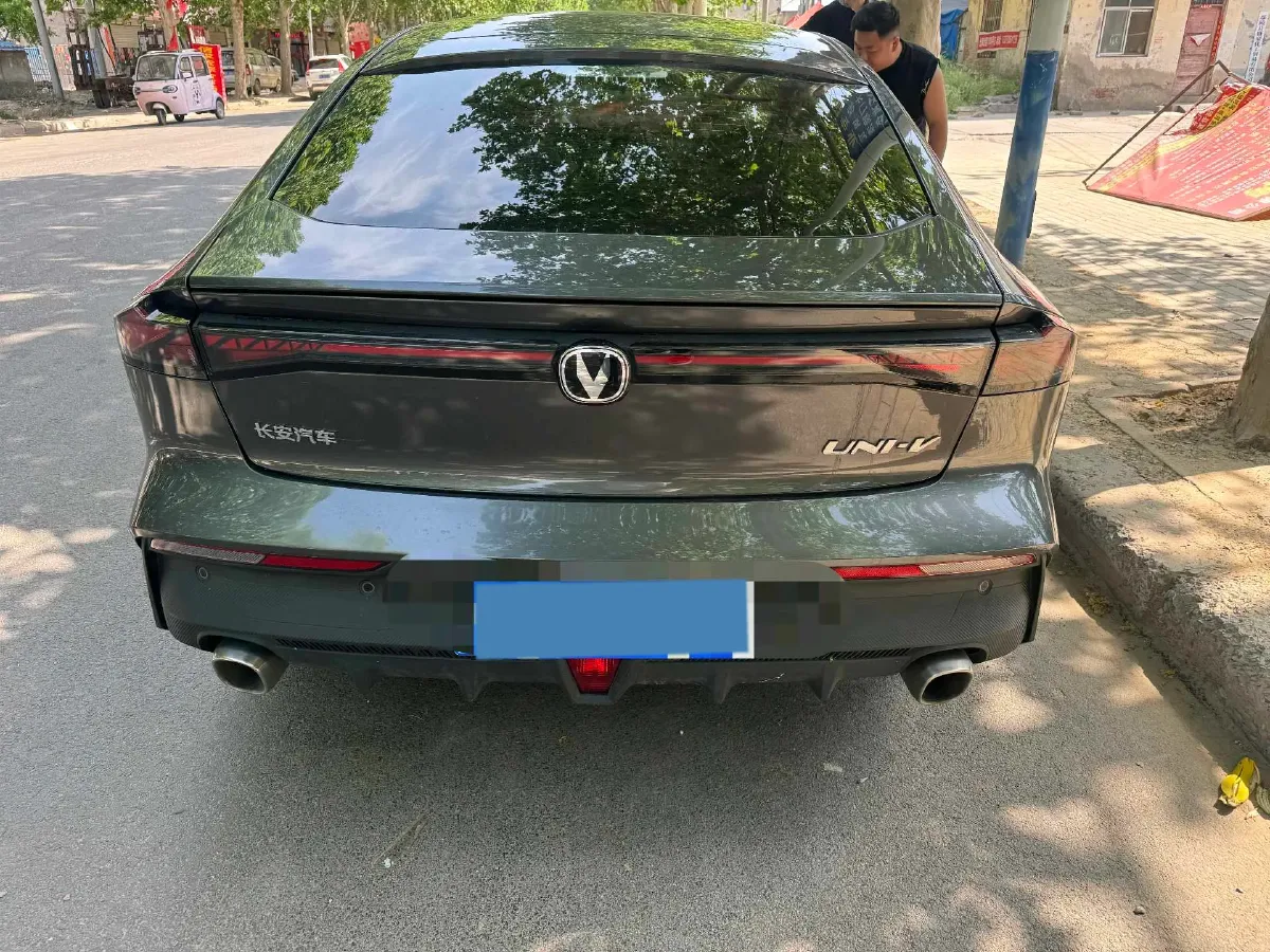 2022 ChangAn UNI-V 1.5T 188HP L4 7DCT,autocango,china used car exporter,china ev exporter,chinese used car exporter,chinese used ev exporter