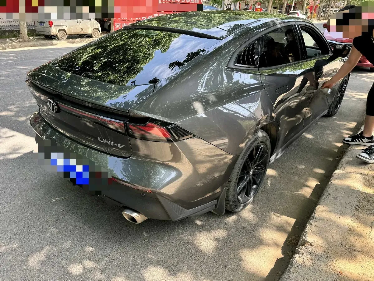 2022 ChangAn UNI-V 1.5T 188HP L4 7DCT,autocango,china used car exporter,china ev exporter,chinese used car exporter,chinese used ev exporter