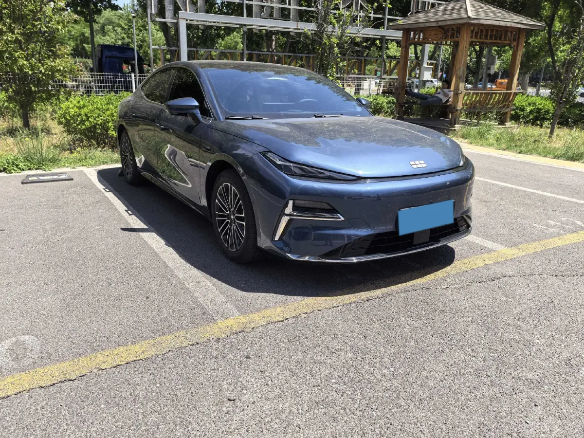 2025 Geely Galaxy Starshine 8 1.5L 112HP L4 1DHT PHEV,autocango,china used car exporter,china ev exporter,chinese used car exporter,chinese used ev exporter