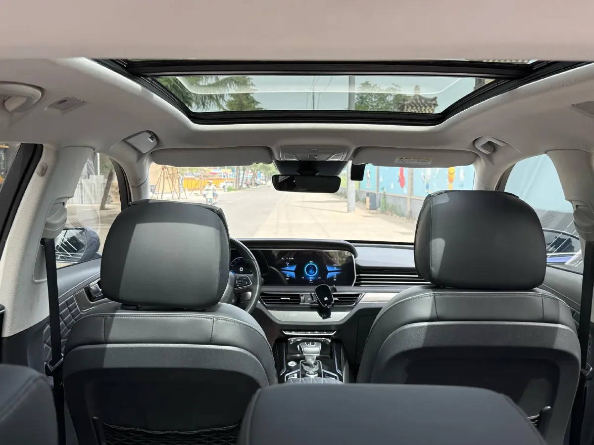 2022 HongQi HS5 2.0T 224HP L4 6AT,autocango,china used car exporter,china ev exporter,chinese used car exporter,chinese used ev exporter