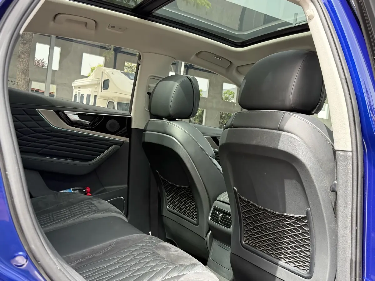 2022 HongQi HS5 2.0T 224HP L4 6AT,autocango,china used car exporter,china ev exporter,chinese used car exporter,chinese used ev exporter