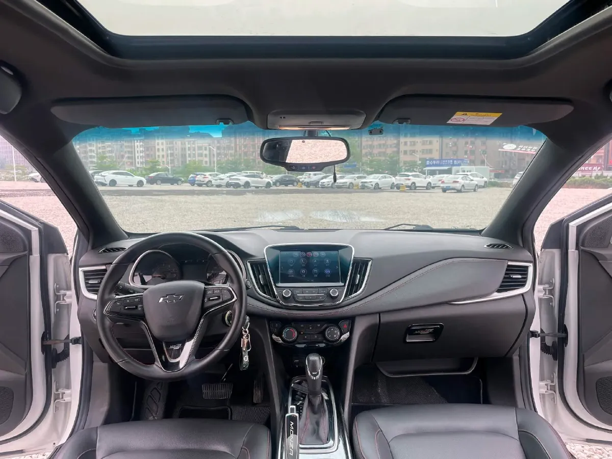 2020 Chevrolet Monza 1.3T 163HP L3 6AT,autocango,china used car exporter,china ev exporter,chinese used car exporter,chinese used ev exporter