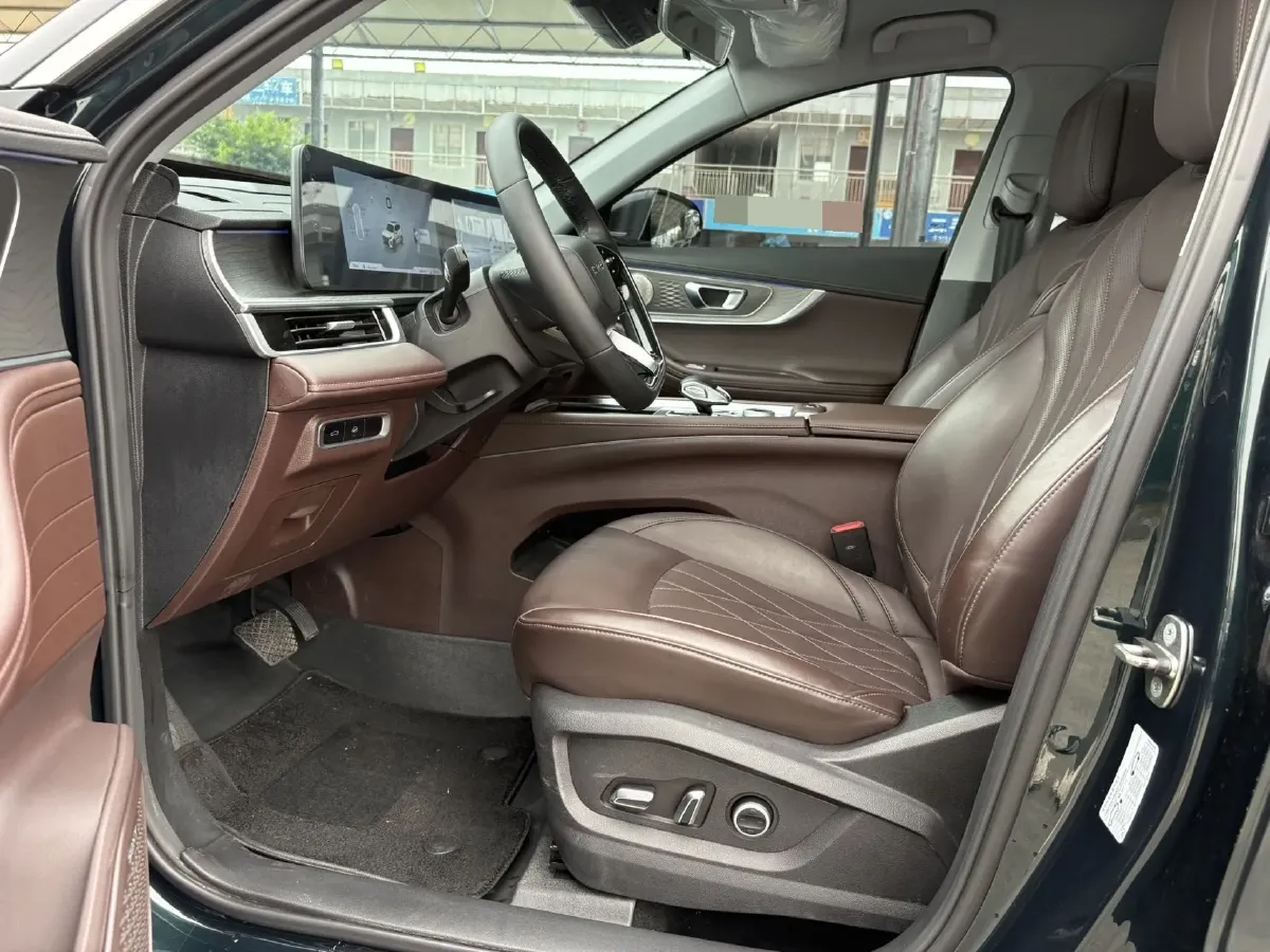 2024 Chery Tiggo 8 PRO 2.0T 254HP L4 7DCT,autocango,china used car exporter,china ev exporter,chinese used car exporter,chinese used ev exporter