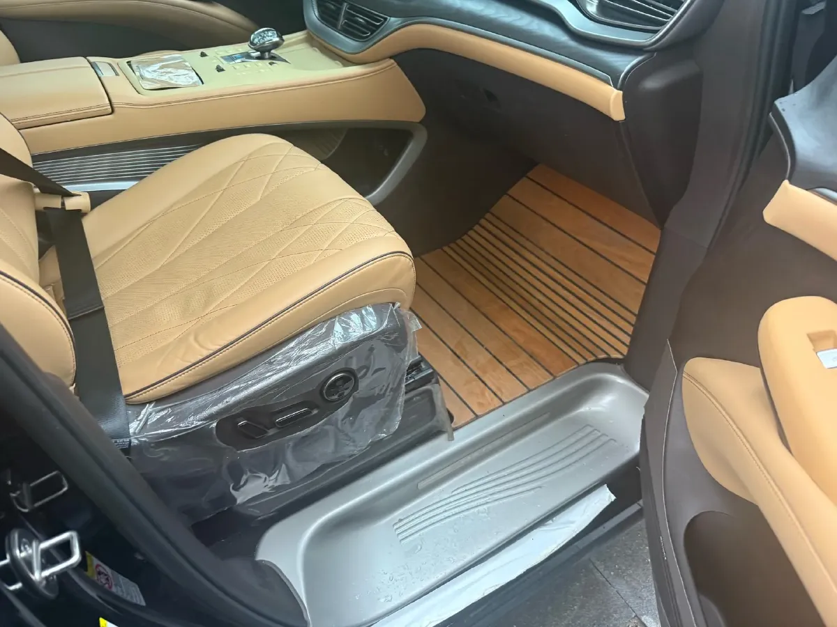 2024 Denza D9 1.5T 139HP L4 E-CVT PHEV 40KWH,autocango,china used car exporter,china ev exporter,chinese used car exporter,chinese used ev exporter