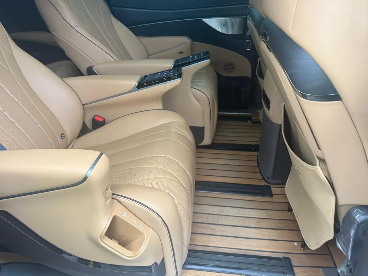 2024 Denza D9 1.5T 139HP L4 E-CVT PHEV 40KWH,autocango,china used car exporter,china ev exporter,chinese used car exporter,chinese used ev exporter