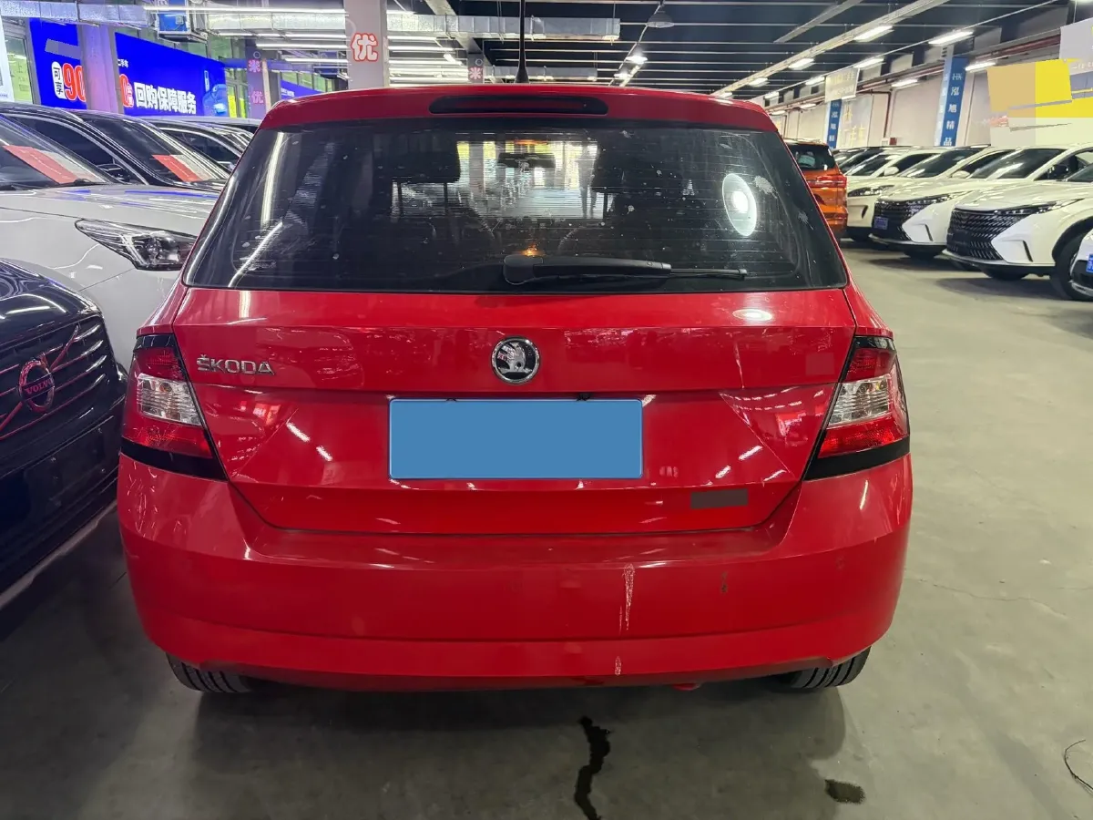 2017 Skoda Fabia 1.4L 90HP L4 6AT,autocango,china used car exporter,china ev exporter,chinese used car exporter,chinese used ev exporter