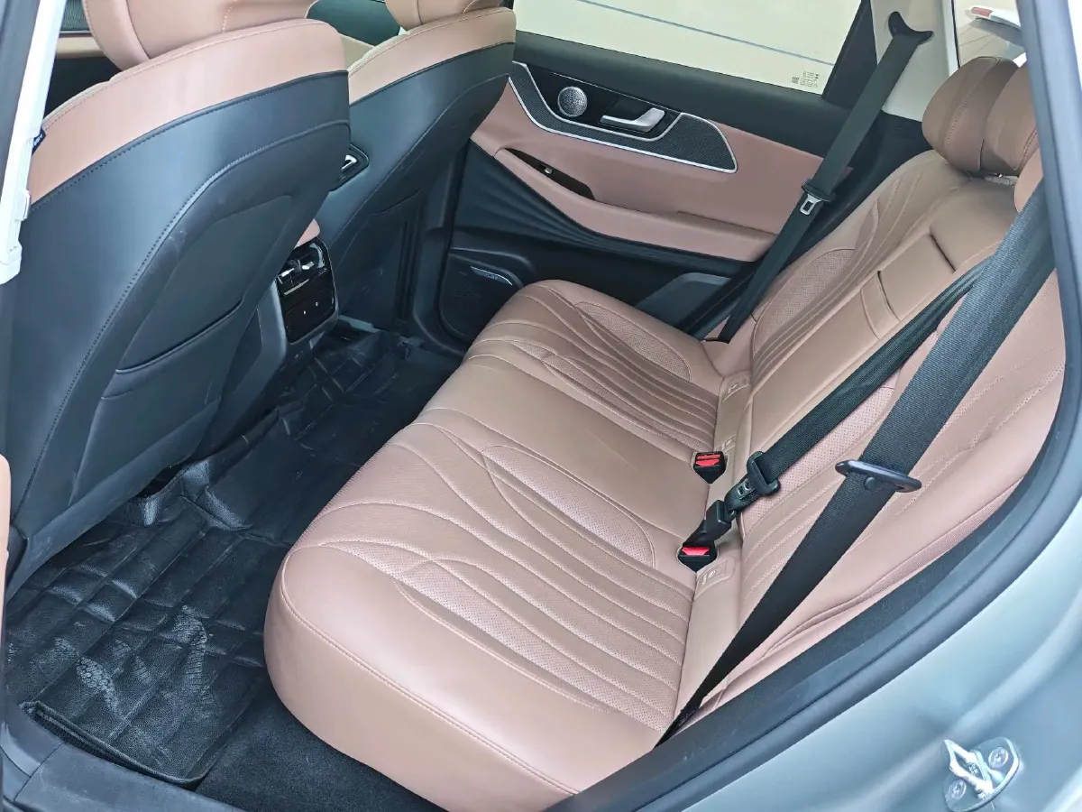 2024 Chery Tiggo8L 2.0T 254HP L4 8AT,autocango,china used car exporter,china ev exporter,chinese used car exporter,chinese used ev exporter