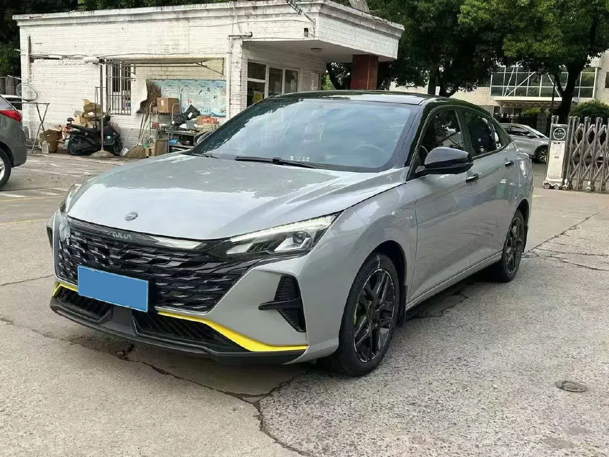 2023 DongFeng Aeolus YiXuan 1.5T 197HP L4 6DCT,autocango,china used car exporter,china ev exporter,chinese used car exporter,chinese used ev exporter