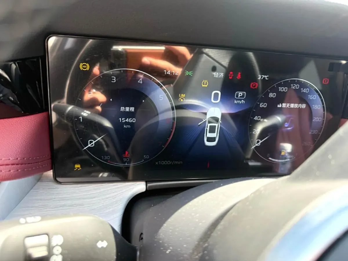 2025 HongQi H5 1.5T 169HP L4 1DHT Hybrid,autocango,china used car exporter,china ev exporter,chinese used car exporter,chinese used ev exporter