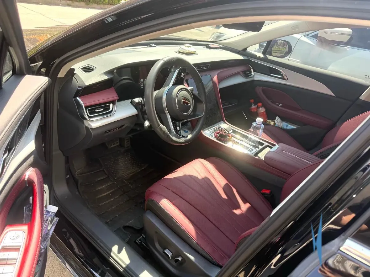 2025 HongQi H5 1.5T 169HP L4 1DHT Hybrid,autocango,china used car exporter,china ev exporter,chinese used car exporter,chinese used ev exporter