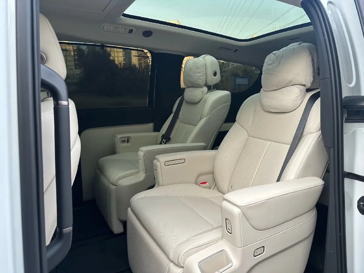 2025 Li MEGA BEV,autocango,china used car exporter,china ev exporter,chinese used car exporter,chinese used ev exporter