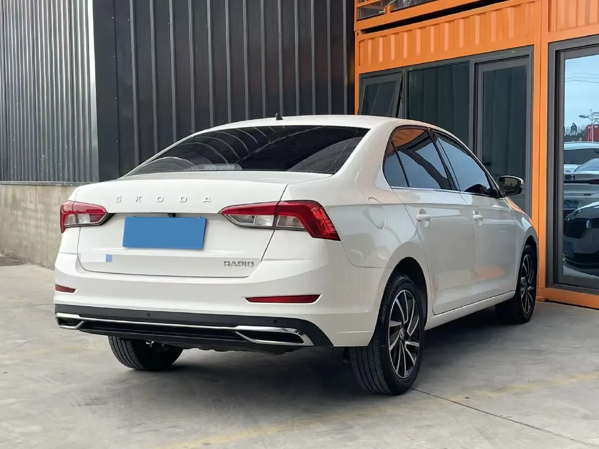 2022 Skoda Rapid 1.5L 112HP L4 6AT,autocango,china used car exporter,china ev exporter,chinese used car exporter,chinese used ev exporter