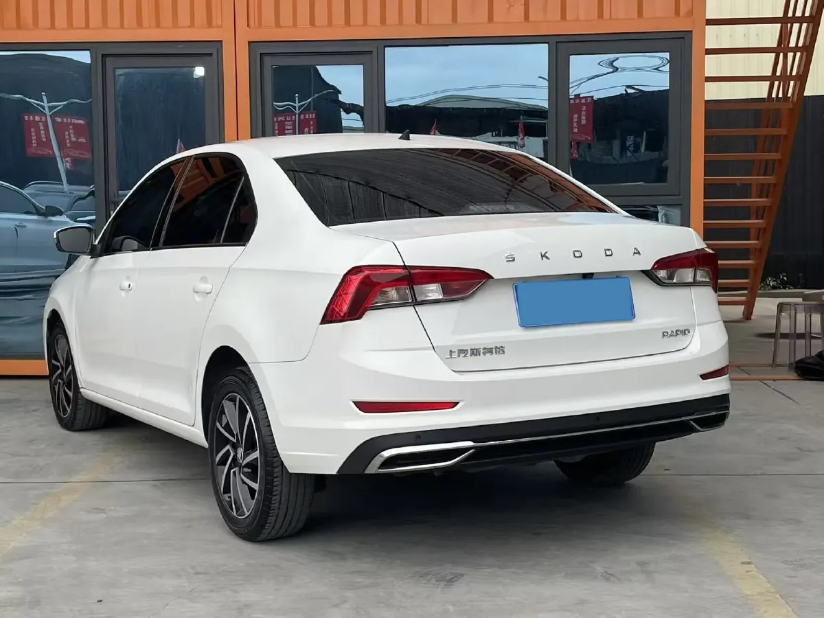 2022 Skoda Rapid 1.5L 112HP L4 6AT,autocango,china used car exporter,china ev exporter,chinese used car exporter,chinese used ev exporter
