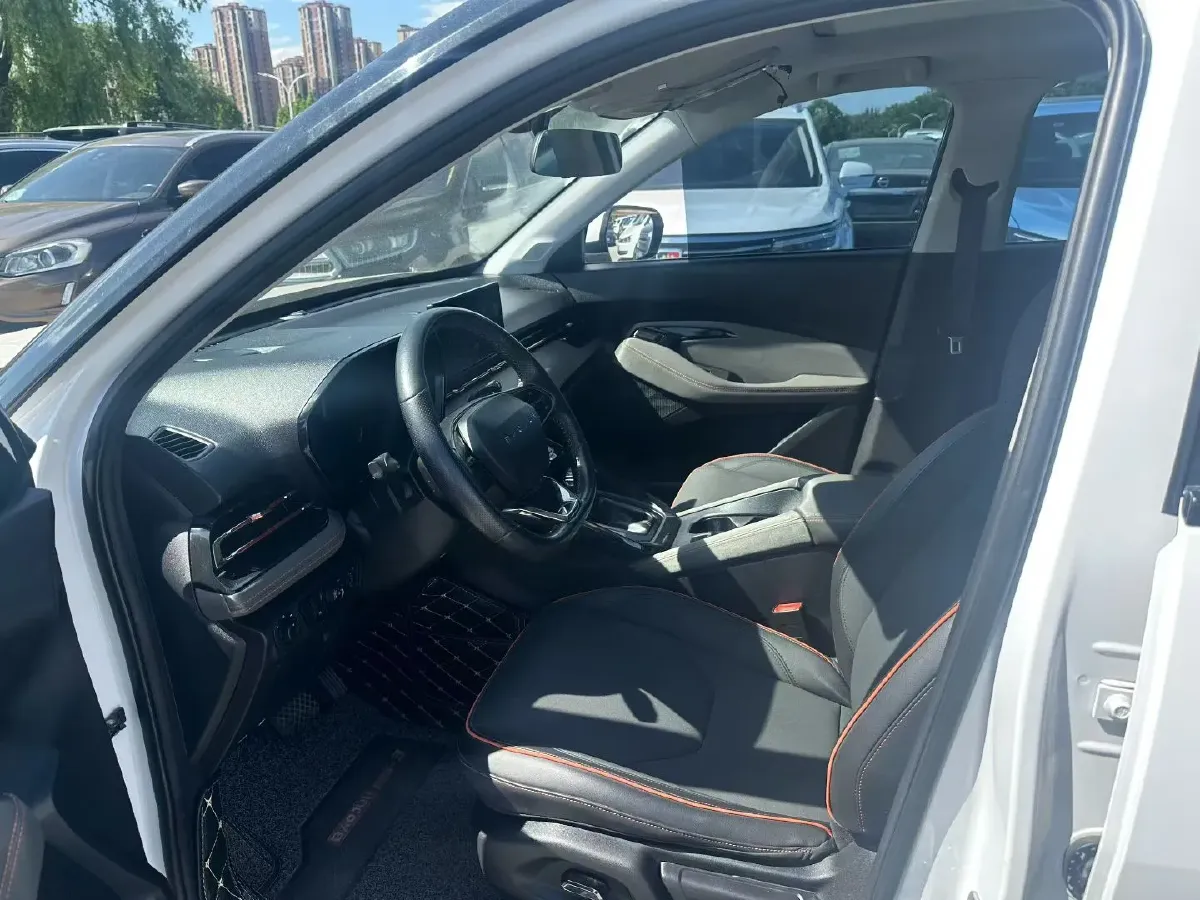 2018 BaoJun 530 1.5T 150HP L4 6DCT,autocango,china used car exporter,china ev exporter,chinese used car exporter,chinese used ev exporter
